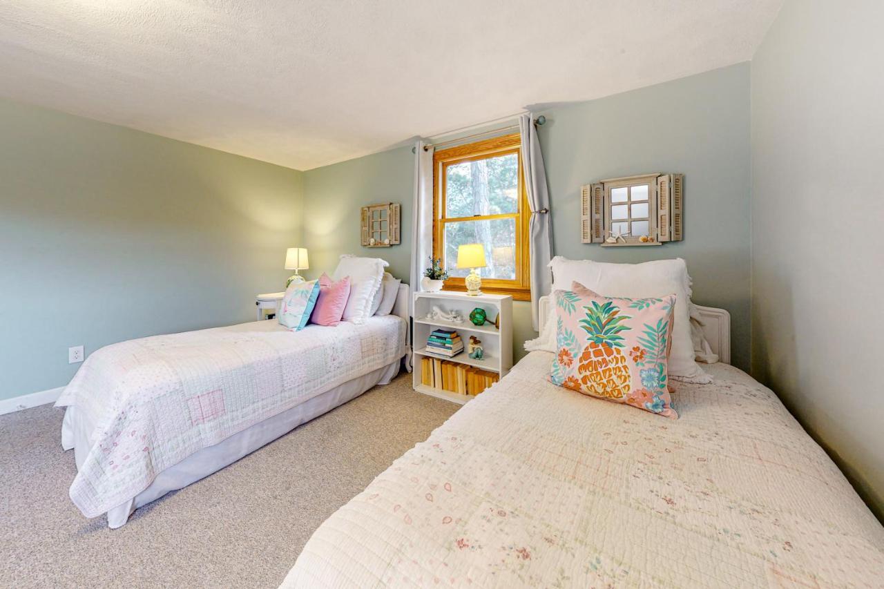 Bay Pointe Bungalow Ист-Фолмут Экстерьер фото