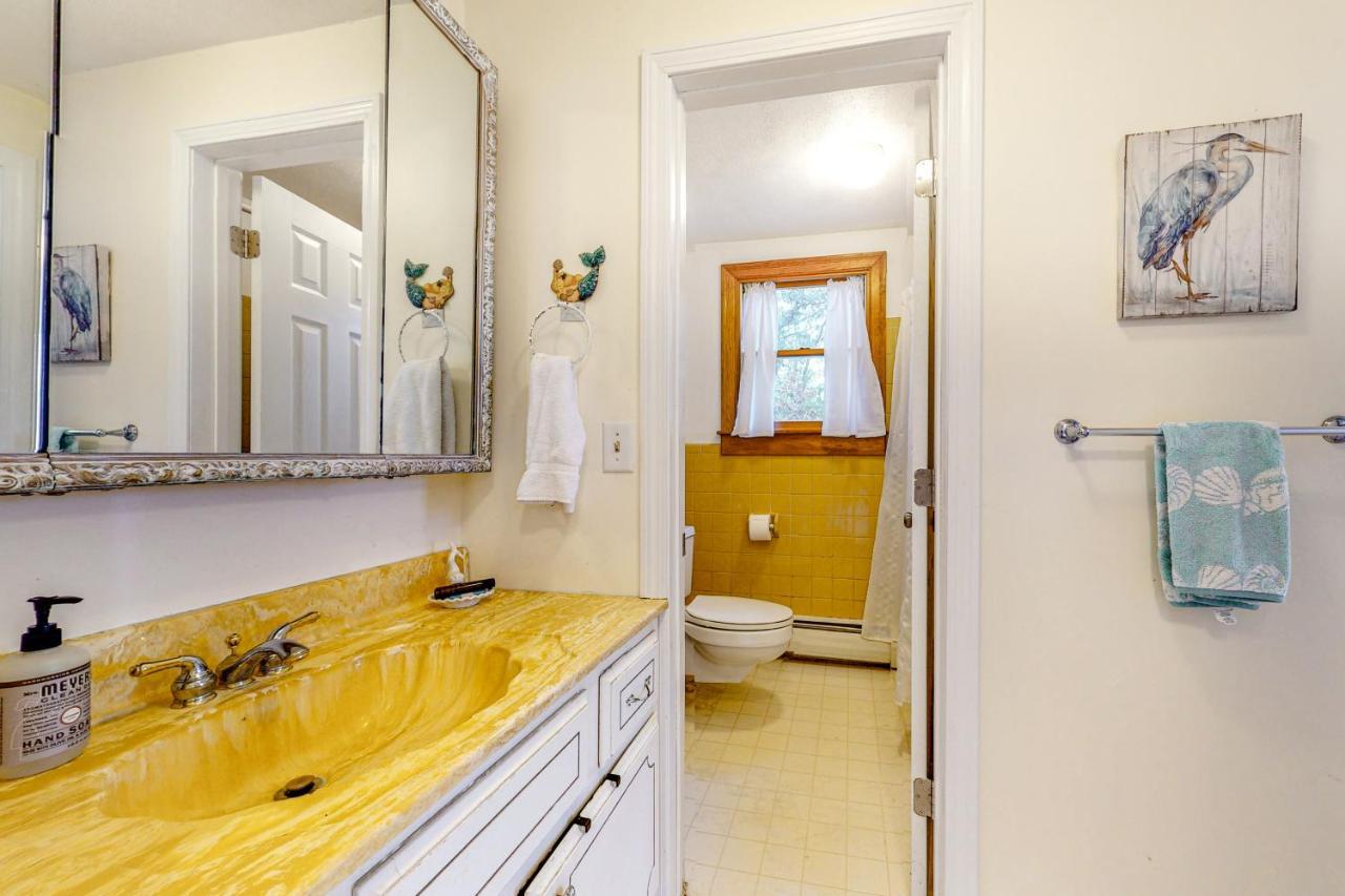 Bay Pointe Bungalow Ист-Фолмут Экстерьер фото